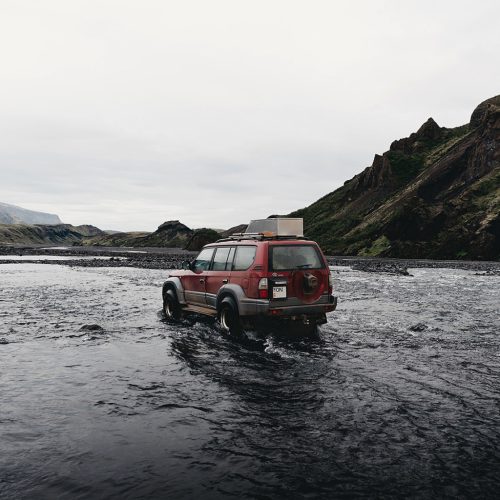 Green Cell Autós Inverter 12V-ról 230V-ra (feszültség növelő) 2000W/4000W Módosított szinuszhullám INV10 személyautóhoz, lakóautóhoz, lakókocsihoz