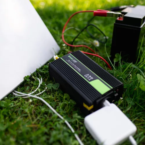 Green Cell Autoinverter 12V auf 230V (Spannungswandler) 1500W/3000W Reine Sinuswelle INV22 für PKW, Wohnmobil, Wohnwagen