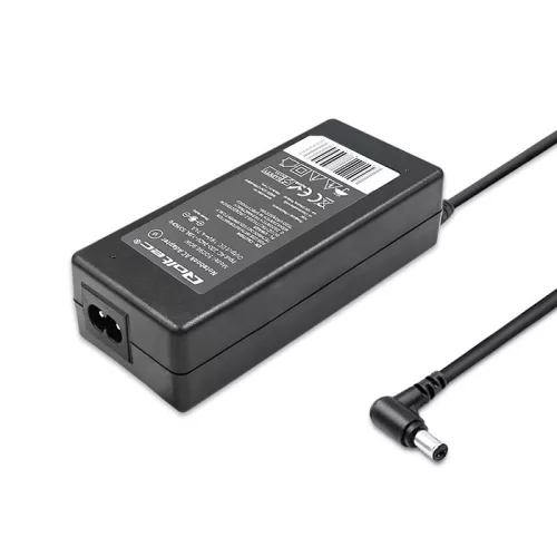 Qoltec hálózati adapter Acer laptophoz, 90 W, 19 V / 4,74 A, 5,5 × 2,5 mm-es csatlakozóval és tápkábellel