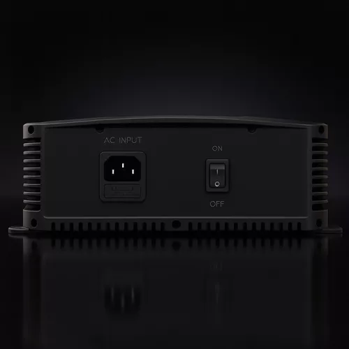 Qoltec Smart Monolith intelligens akkumulátortöltő LiFePO4-, AGM-, GEL- és SLA-akkumulátorokhoz – 12 V / 50 A