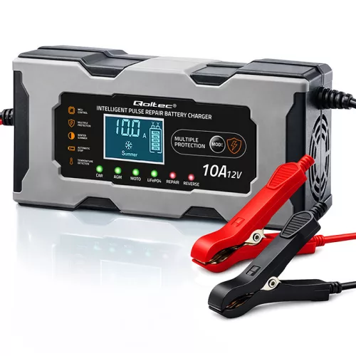 Qoltec intelligens mikroprocesszoros akkumulátortöltő 12 V / 10 A, javítási funkcióval és LCD-kijelzővel