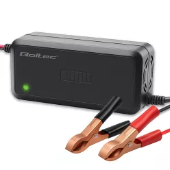   Qoltec intelligens mikroprocesszoros akkumulátortöltő 12 V / 5 A AGM, GEL és SLA akkumulátorokhoz – 6 lépcsős töltés