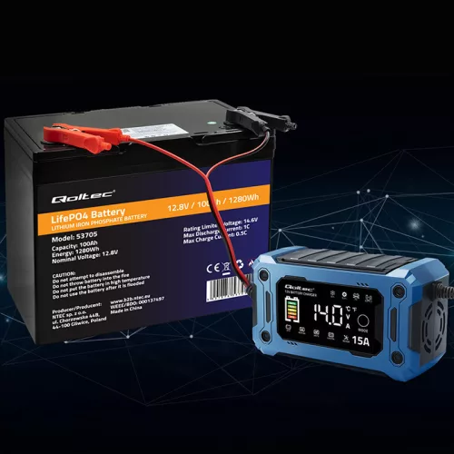 Qoltec intelligens mikroprocesszoros akkumulátortöltő 12 V / 15 A, javítási és SUP funkcióval, LCD-kijelzővel