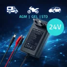 Qoltec automata 24 V-os AGM/GEL/STD akkumulátortöltő, 19,2 W, 0,8 A, 5,5 × 2,1 mm-es csatlakozóval, 1,8 m-es kábellel