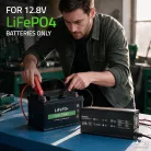 Qoltec LiFePO4 akkumulátortöltő 12,8 V, 20 A, CC/CV