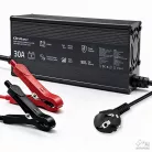 Qoltec Specialist intelligens LiFePO4 akkumulátortöltő 12,8 V-os akkumulátorokhoz – 30 A, 438 W, PF 0,9, LED