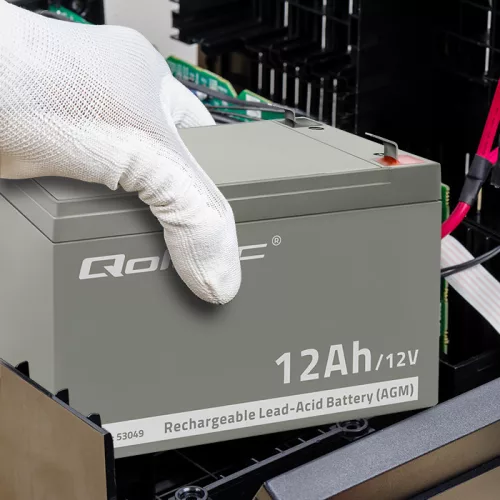 Qoltec AGM akkumulátor 12 V / 12 Ah, VRLA, T2 csatlakozóval