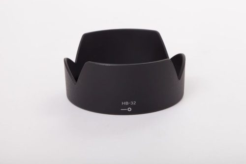 VHBW Nikon HB-32 Lens Hood