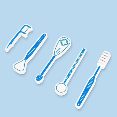 Extralink Toys kis orvos és ápoló játékkészlet, 43 elemmel, bőröndben