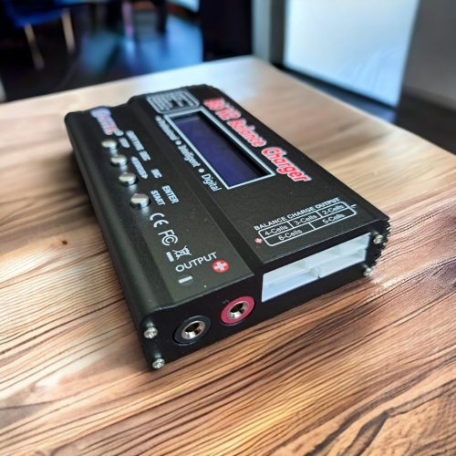 HTRC LiPo Ladegerät, RC Balancer Schnellladegerät/Entladegerät 1S-6S AC/DC B6V2 digitales Akkupack Ladegerät für NiCd, Li-ion, Life, NiMH, LiHV, PB intelligente Batterien (Schwarz)