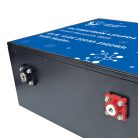 Ultimatron France ULM sorozat 12.8V 200Ah ülés alatti Lítium LiFePO4 akkumulátor (beépített BMS, Bluetooth és fűtőfólia) napelemes rendszerekhez, 