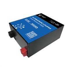   Ultimatron France ULM sorozat 12.8V 300Ah ülés alatti Lítium LiFePO4 akkumulátor (beépített BMS és Bluetooth) Napelemes rendszerekhez, Lakóautókhoz, Hajókhoz